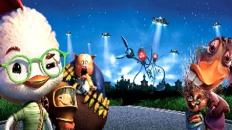 Chicken Little (2005) es el primer clásico animado digital de Disney, protagonizado por un valiente pollito que enfrenta alienígenas con humor y corazón