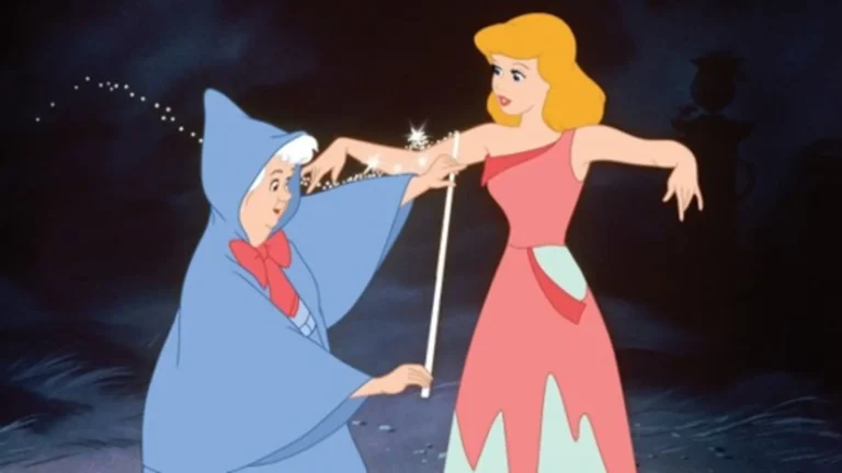 La Cenicienta (1950) es una película animada de Disney que mezcla magia, romance y superación en uno de los clásicos más emblemáticos del estudio