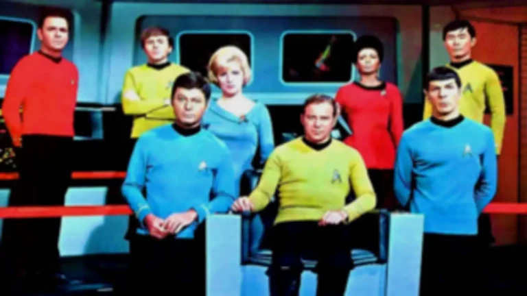 Escena retro de Viaje a las estrellas: la serie original (1966), ciencia ficción con Kirk y Spock