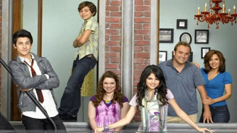 Escena de Los hechiceros de Waverly Place (2007), serie juvenil mágica de Disney Channel