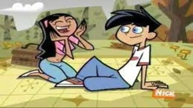 Escena retro de Danny Phantom (2004), serie animada de acción y fantasía con poderes paranormales