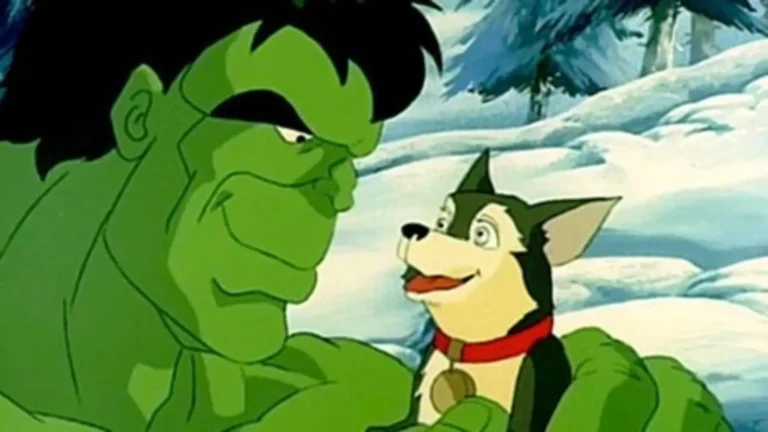 Hulk y She-Hulk en escena animada retro con fondo tecnológico y estilo Marvel noventero