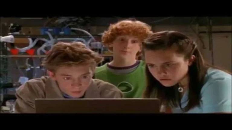 Ciencia traviesa (2004), serie juvenil australiana de ciencia ficción y humor retro