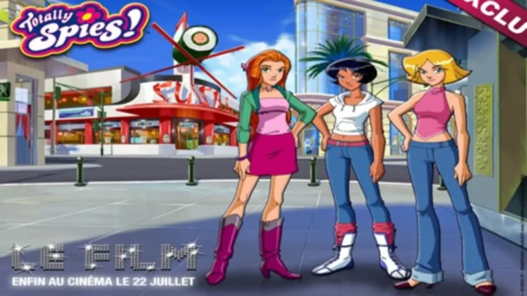 Sam, Clover y Alex en Tres espías sin límite (2001) usando gadgets futuristas en una misión secreta